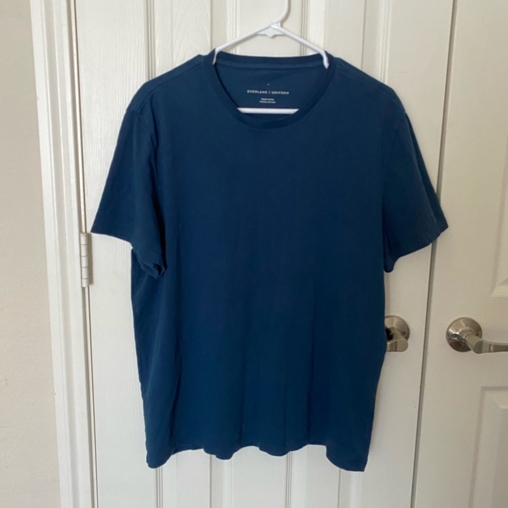 Everlane Men’s crewneck T-shirt